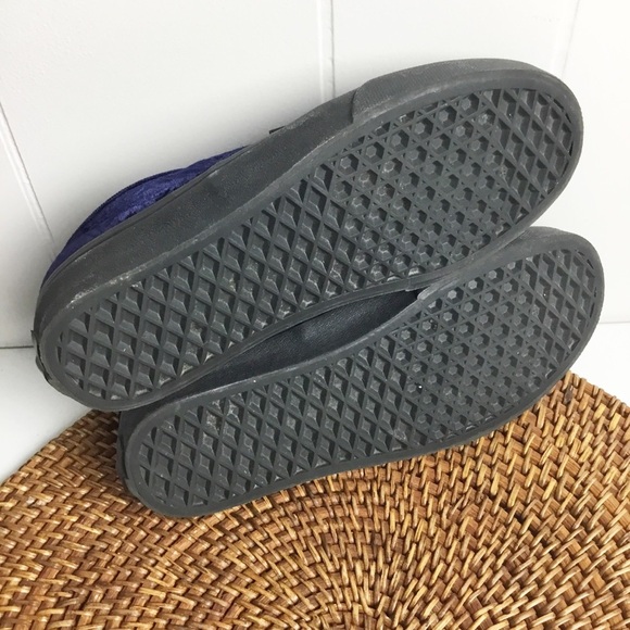 Vans Women’s Dark Blue Velvet Shoes Size 7 - Picture 5 of 5